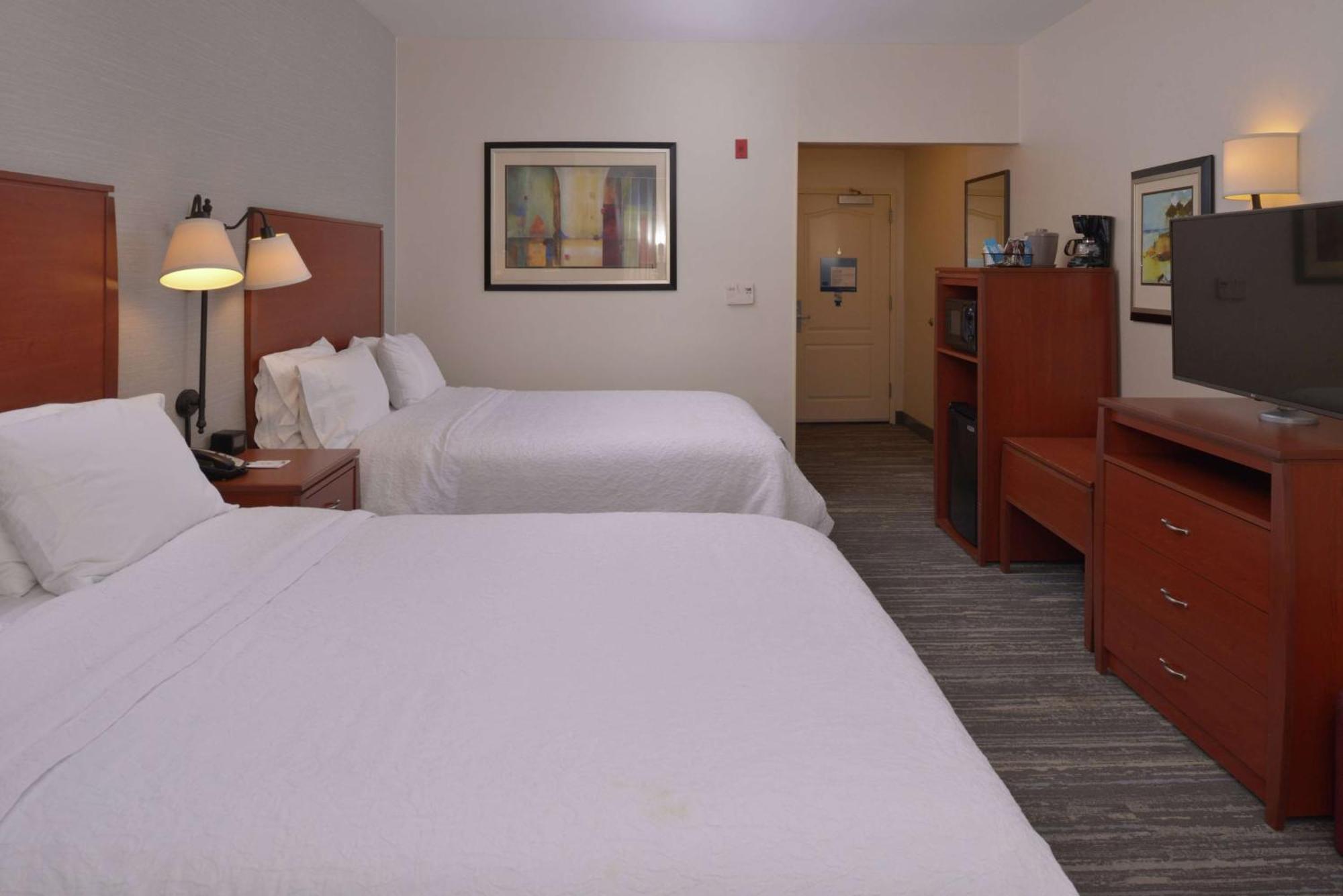Room with Two Queen Beds - Non-Smoking