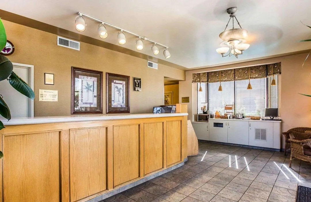 California Inn And Suites Bakersfield-1