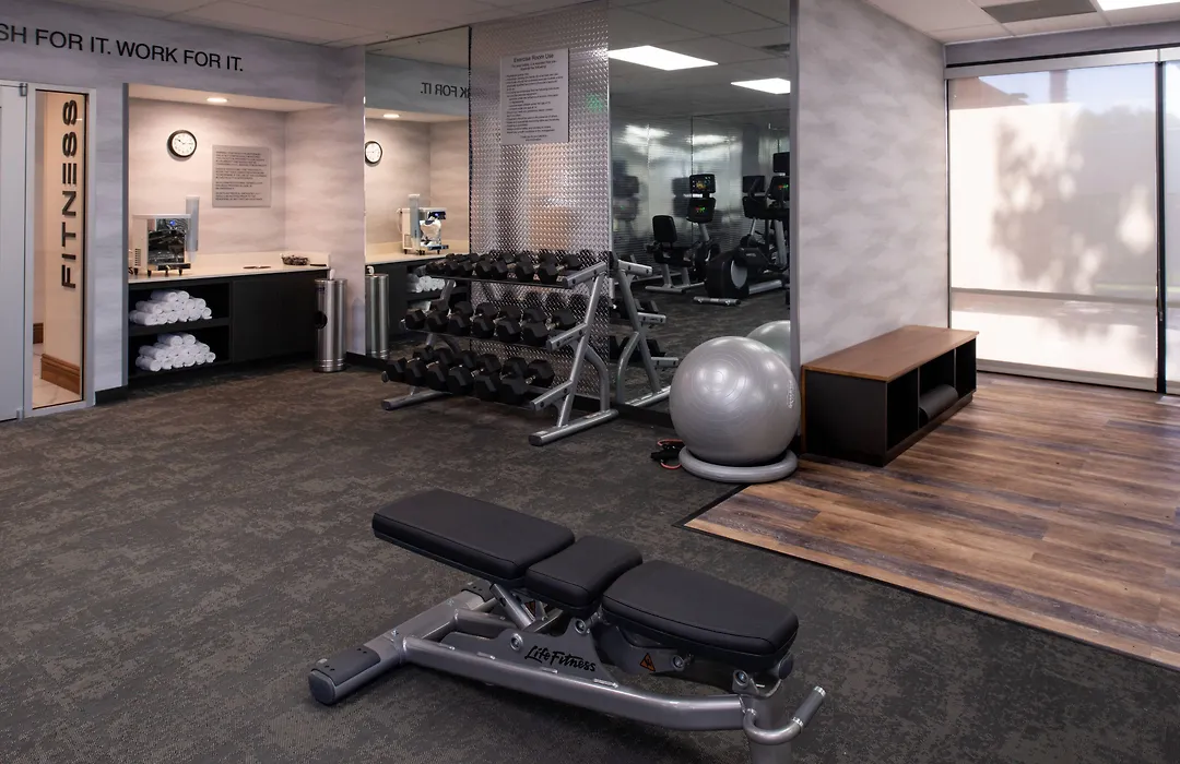 Fairfield Inn And Suites By Marriott Bakersfield Central-1