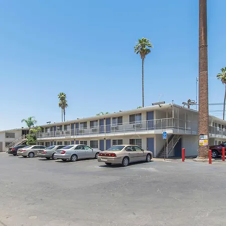 Motel 6 Bakersfield-2